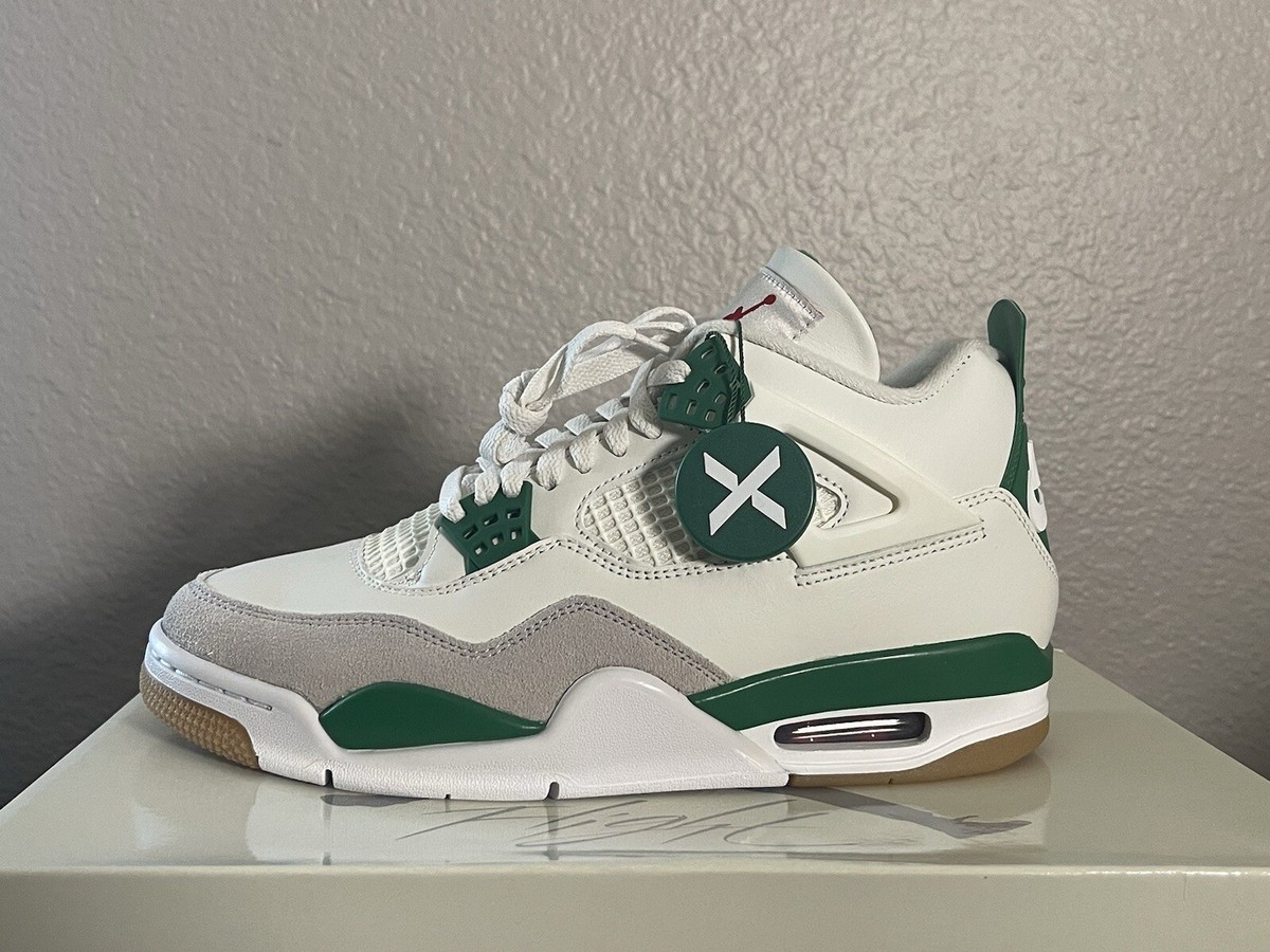 Jordan 4 Retro SB Pine Green Brand New Original Box Size 8 Jordan 4 Retro SB Pine Green Brand New Original Box Size 8