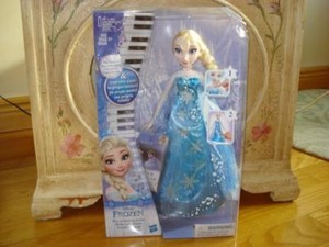 frozen play a melody gown elsa