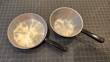 Vtg Toy Child  s Aluminum Cookware Skillet  Sauce Pan - Gray Handle - RR