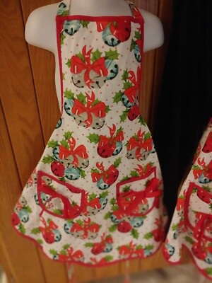 Jessie Steele Child's Apron (three and up). JINGLE BELLS. Bib Style, Washable...