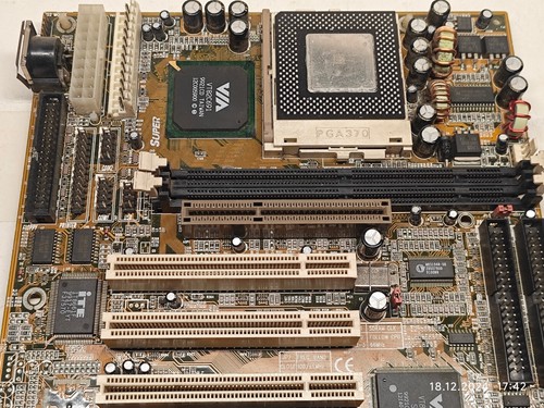 Socket 370 PCPartner VIB861S (35-8861-00-03) ISA, PCI, AGP CPU & 128 MB + Bonus - Picture 3 of 8