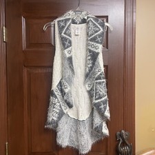 Max Studio Knitted Open Front Sleeveless Ruffled Shawl Wrap Duster Girl Sz 14