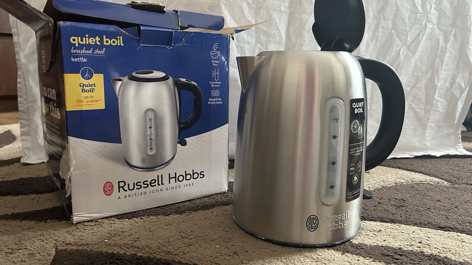 Russell Hobbs 20460 1.7L Kettle - Silver