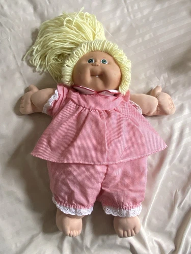 Vtg 1982 CABBAGE PATCH DOLL Xavier Roberts Blonde Hair Green  Eyes Red Outfit