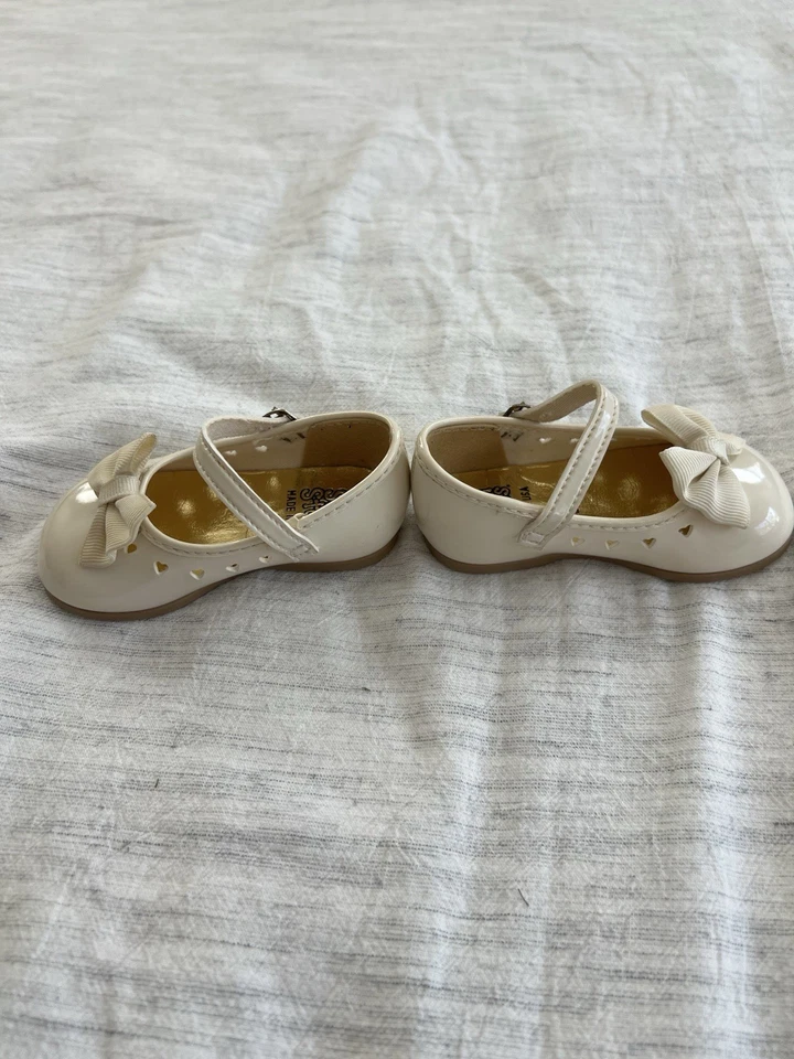 Zapatos de bebé Small Steps talla 2 Mary Jane y sandalias hechos en EE. UU. Ver fotos Foto 3 de 4