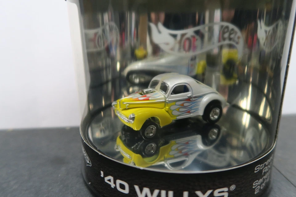 2004 HOT WHEELS OILCAN STREET ROD SERIES '40 WILLYS COUPE GASSER WHITE W/FLAMES! - Image 3 of 4