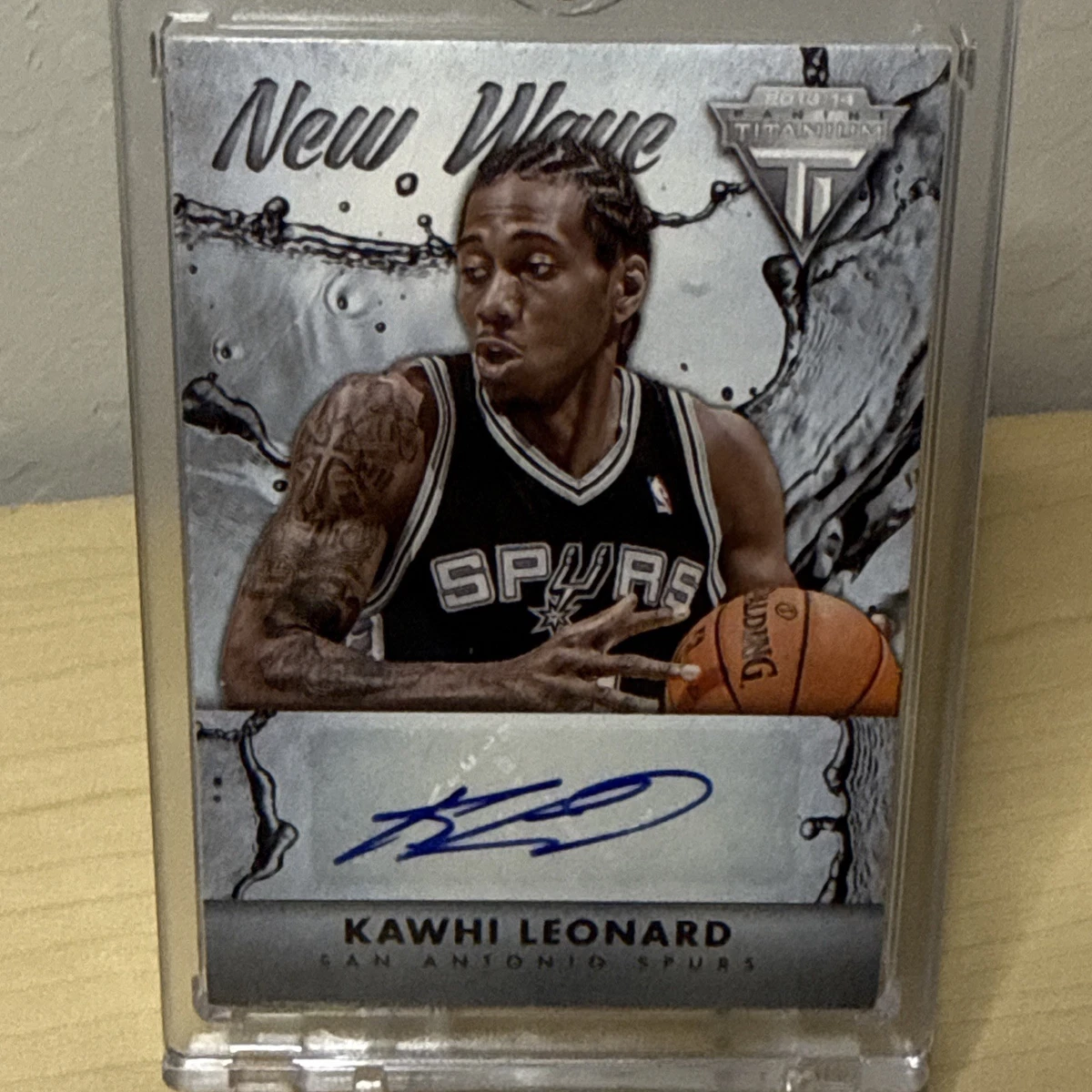 Panini Kawhi Leonard Basketball Autographed Sports Trading Cards