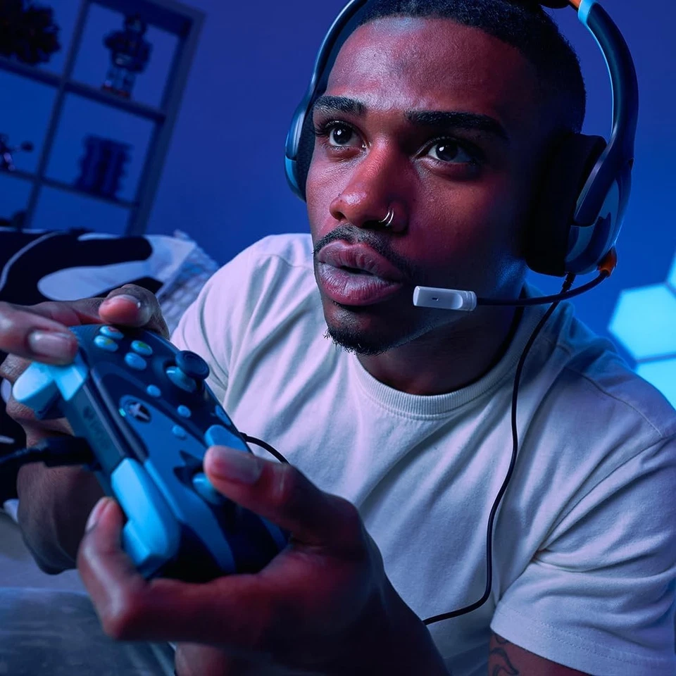 PDP Xbox REMATCH GLOW Wired controller - Blue Tide - Image 3 of 4