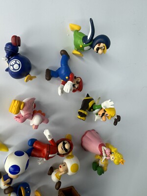 Choco Egg Mini Figure Super Mario Bros Mario Luigi Lot Of 20