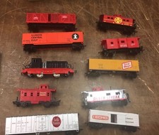 Lot Of 10 Vintage Model Train Cars