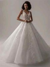 Luxurious Spaghetti Strap Bridal Gown Printed Wedding Dresses Customized Robe