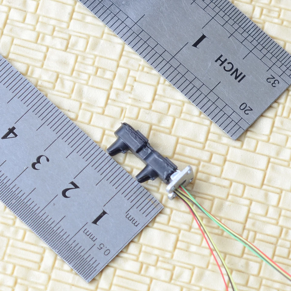 1 x HO scale dwarf searchlight signal ground 2 targets GRS SA-1 tri-colors #DT2 - Image 4 of 4