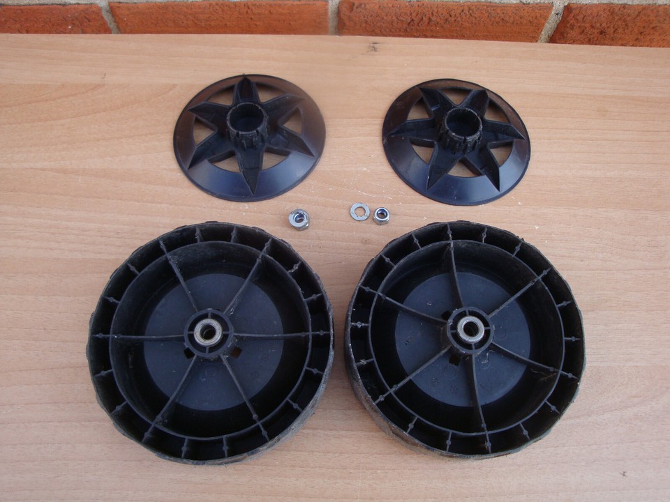 Sovereign XSS40A XSZ41D Petrol Lawnmower Pair Front Wheels + Trims