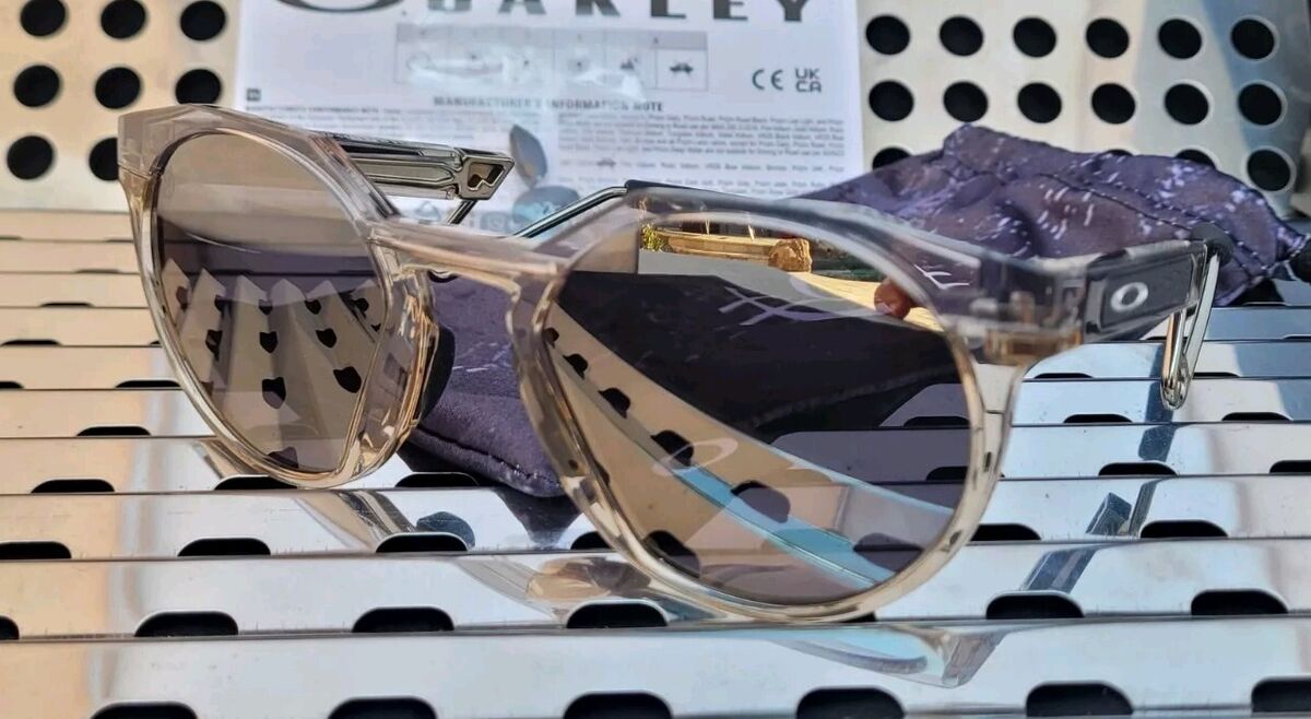 New Oakley HSTN Metal 9279-0552 D. Lillard Sunglasses Grey New Oakley HSTN Metal 9279-0552 D. Lillard Sunglasses Grey