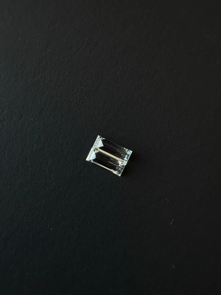 Piedras laterales baguette alargadas de 0,60 quilates diamantes cultivados en laboratorio color F VS claridad Foto 4 de 4