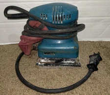 Makita 1/4 Sheet Finishing Sander