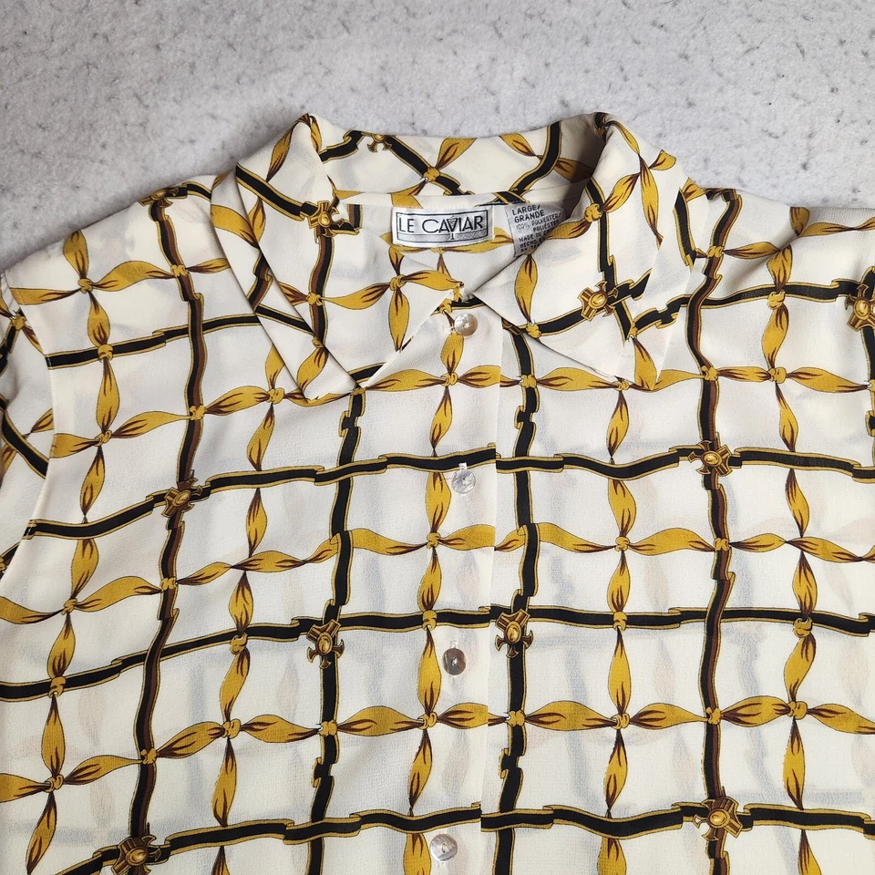 Blusa para mujer Le Caviar talla L blanca con estampado de cadena almohadillas para el hombro con botones nueva sin etiquetas Foto 3 de 4