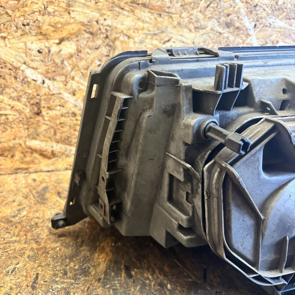 Mercedes-Benz W124 Front Right Side Headlight Magneti Marelli