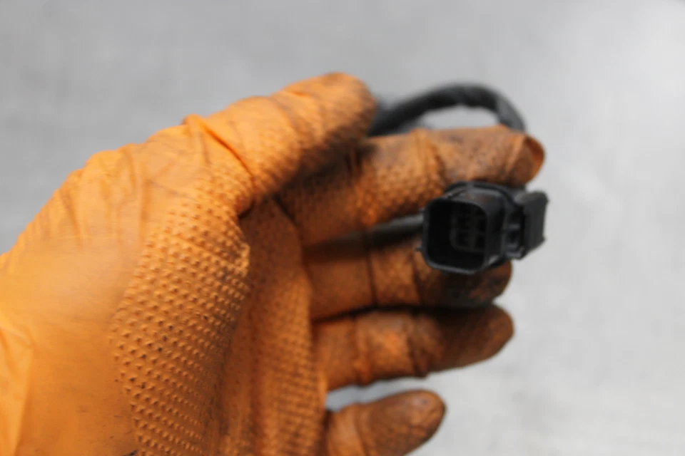 08-11 Honda CBR 1000RR Exhaust Valve Servo Motor - Изображение 3 из 4