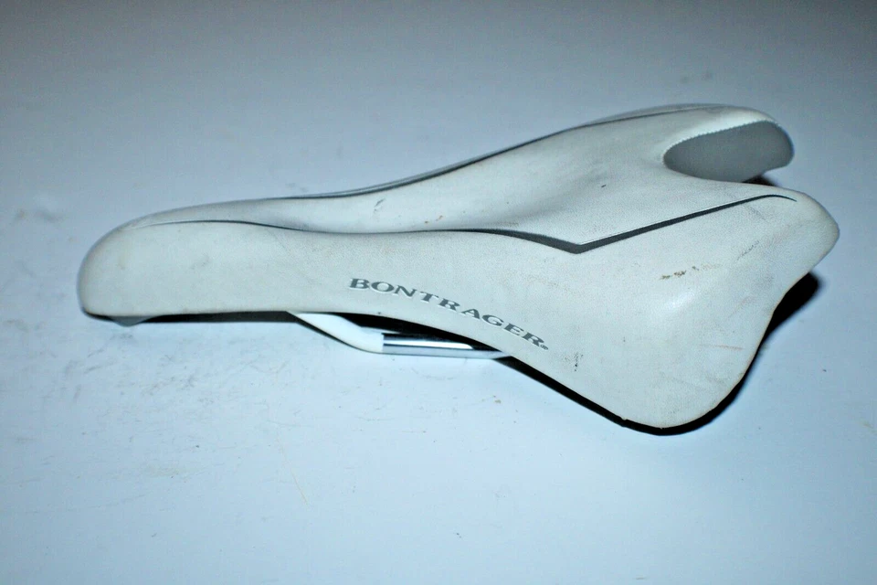 Bontrager R1 MTB 自行车鞍座 260/140 毫米白色公路纤维增强美国托运人 — 第 4/4 张图片