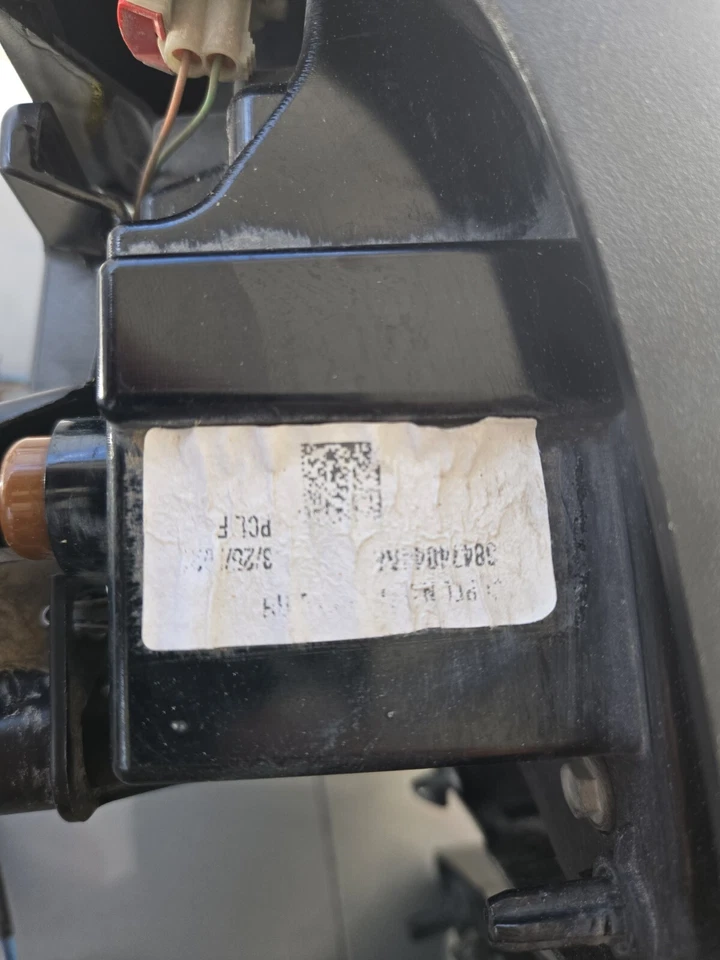 Luz trasera LED 392 XR de fábrica izquierda y derecha para Jeep Wrangler JL 2018-2024 Foto 3 de 4