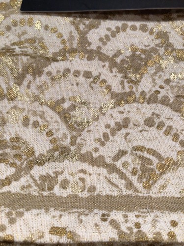 MAX STUDIO Fabric Napkins Set of 8 Gold Shell Medallion 20” Beige Beach house - Picture 4 of 5