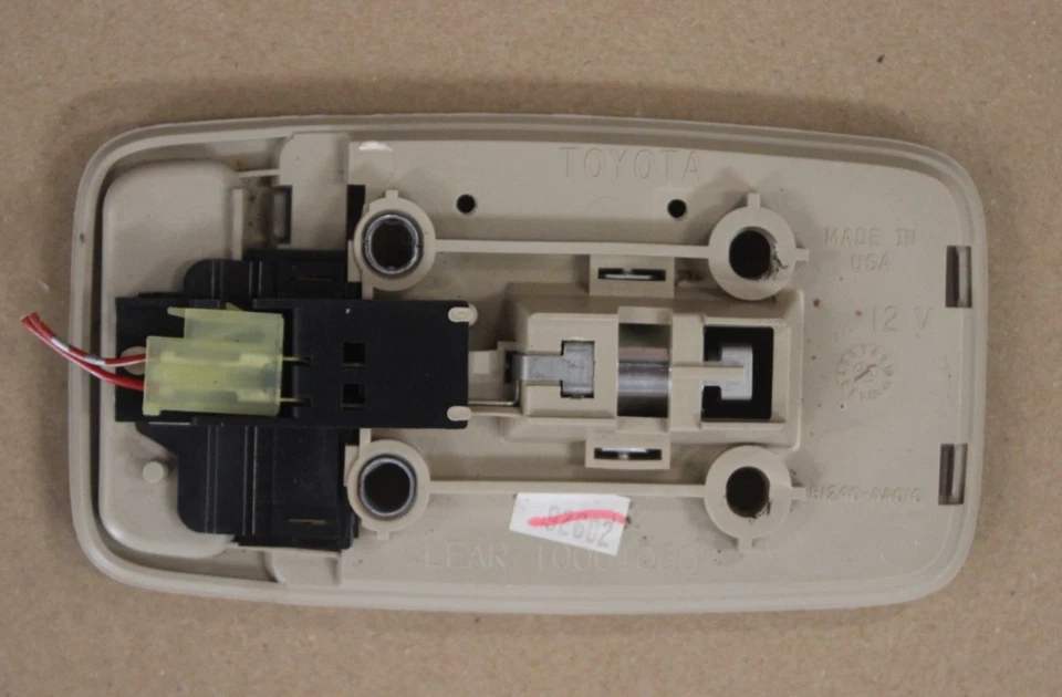 Toyota Solara 1999-2003 techo cúpula superior mapa luz lámpara de lectura 81240-AA010 Foto 2 de 2