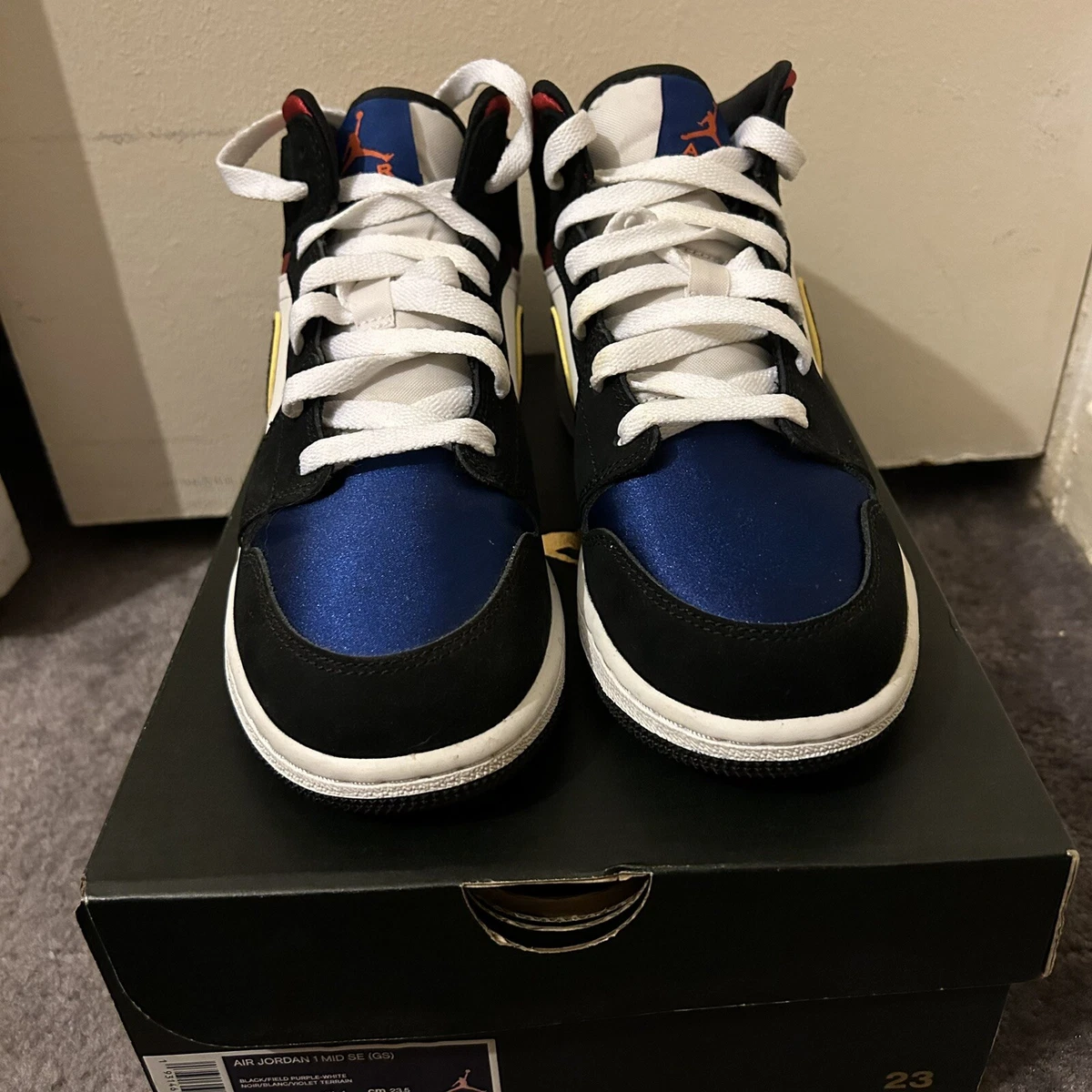 Jordan 1 mid lakers top 3 gs sale