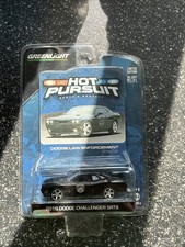 Greenlight Hot Pursuit Series 8 "2010 Dodge Challenger SRT8". Scale 1:64. New