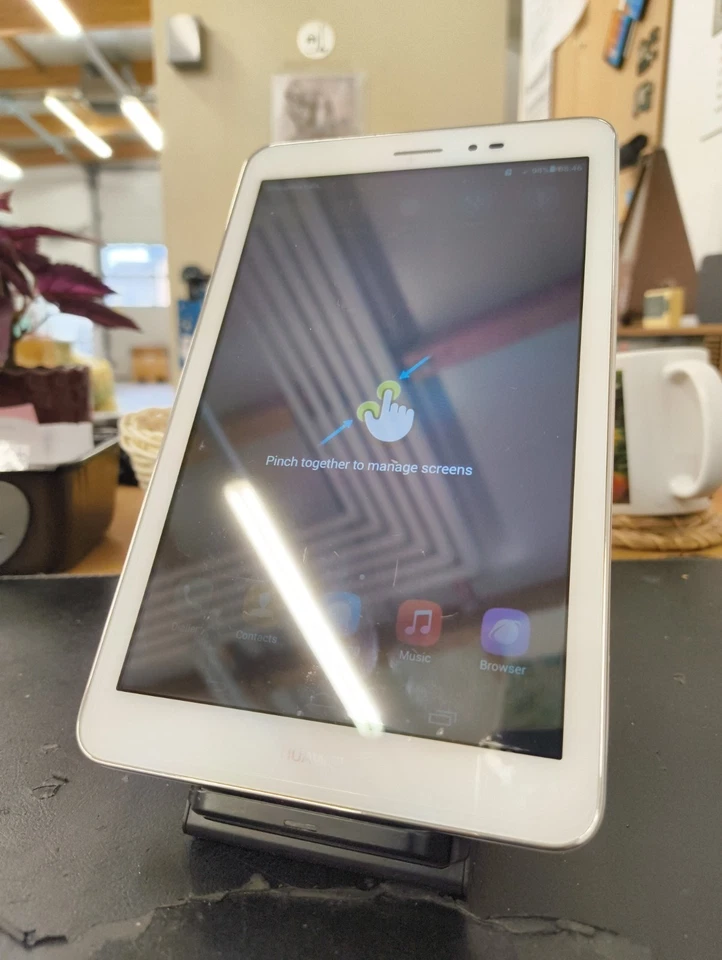 Huawei MediaPad T1 8.0 16GB, WLAN + 4G (O2), 20,3 cm (8 Zoll) - Weiß & Silber - Bild 4 von 4