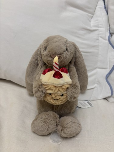 NEW Jellycat Bashful Beige Bunny ‘Birthday’ - NWT Hard To Find Birthday Bunny