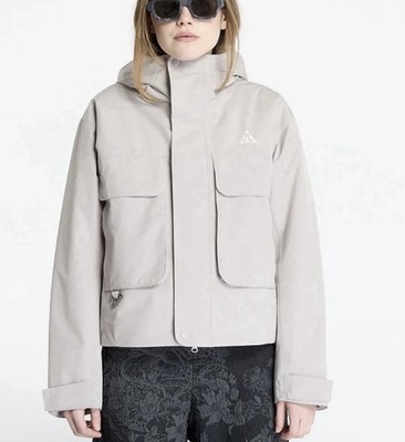 Nike ACG Storm-FIT ADV  Skull Peak  Beige Jacket (FV7327-104) Womens Size Medium