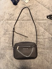 Borsa donna Michael Kors piccola in pelle nera con catena argento