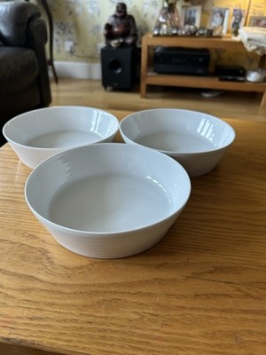 3 Pastaschalen Jaspis Conran Calvello weiß Porzellan 20 cm Durchmesser gerippt
