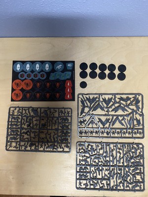 Warhammer 40k: Kill Team, Vespid Stingwings NOS w/ tokens, and base.