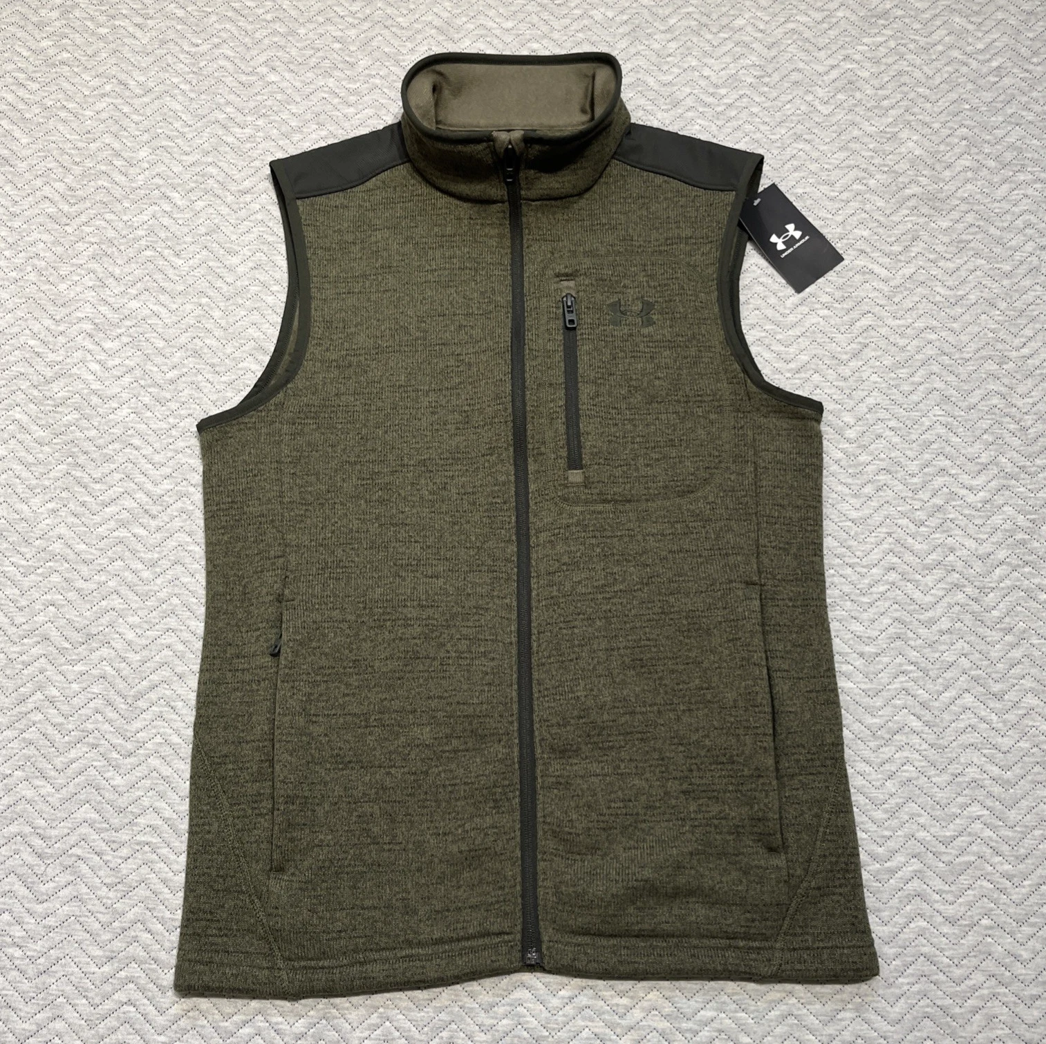 Under Armour Vest Mens Small Green Black Fleece Coat Jacket Hike Camp Full Zip
Opens in a new window