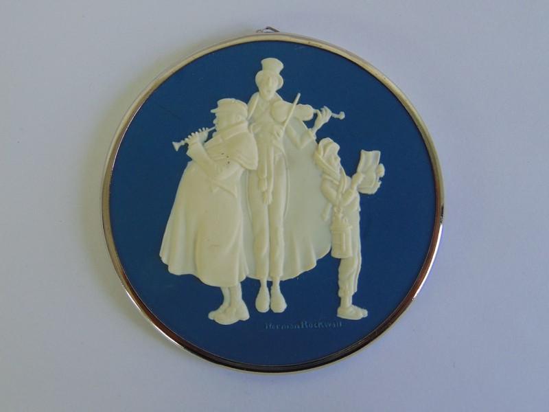 Norman Rockwell 1981 Carolers Ornament