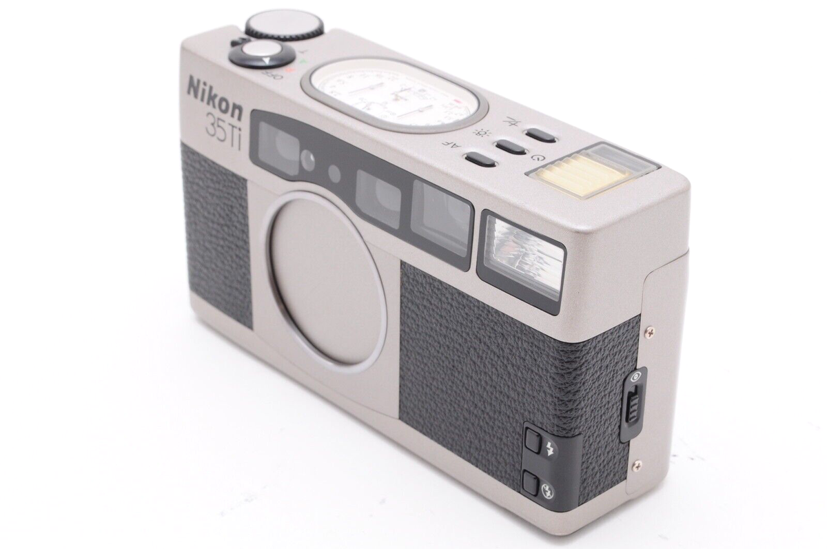 MINT in Case】Nikon 35Ti Point & Shoot 35mm Film Camera MINT in Case】Nikon 35Ti Point & Shoot 35mm Film Camera