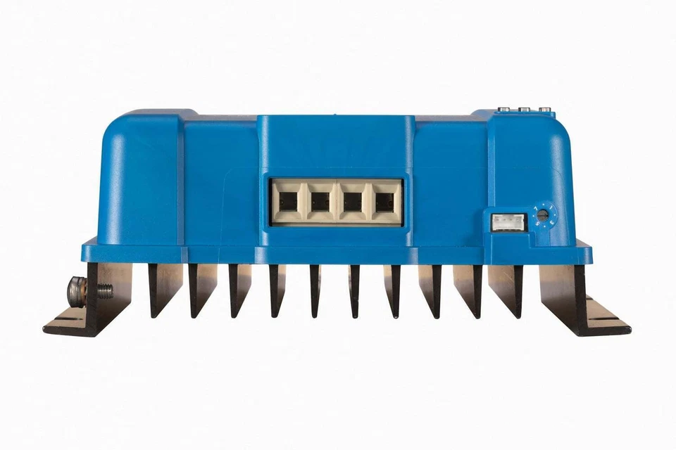 Victron 12/24V 50A BlueSolar MPPT 100/50 Non-Bluetooth Solar Charge Controller S - image 3 of 4