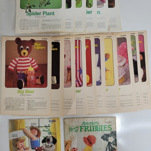 Crochet Pattern Leaflet Lot of 18 Hug-A-Bear Hanging Gardens Bobblers Fridgies - Picture 3 of 14