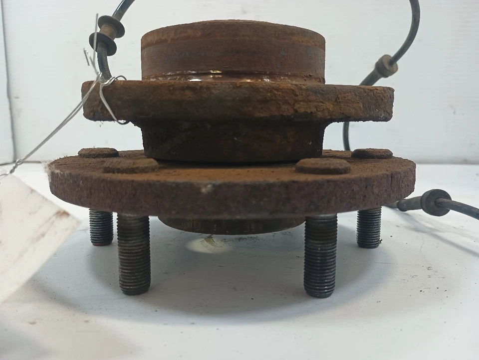 Buje delantero Nissan Titan 12024408 2006 Foto 3 de 4