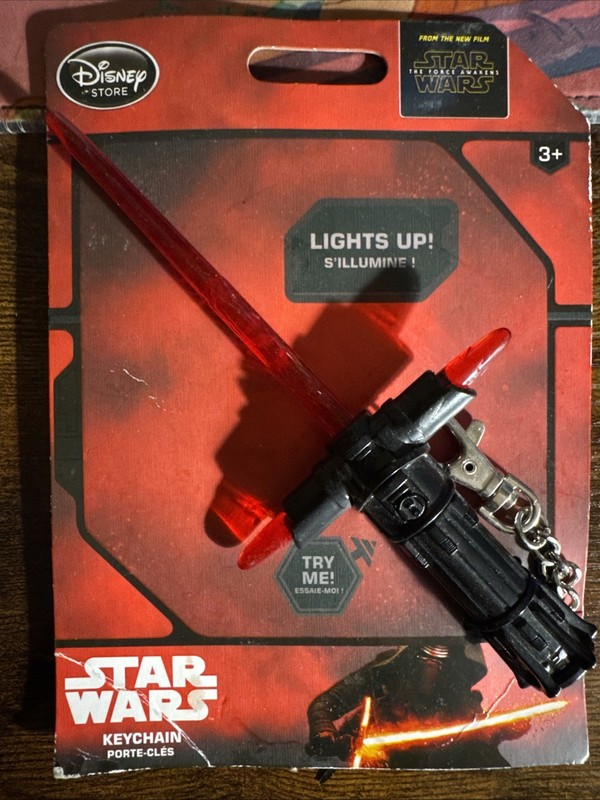 Disney Parks Star Wars Kylo Ren Red Lightsaber Light Up KeyChain Charm