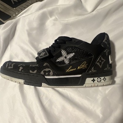 Louis Vuitton Men s Monogram Logo Low-Top Sneakers Black/Gray Lace-Up