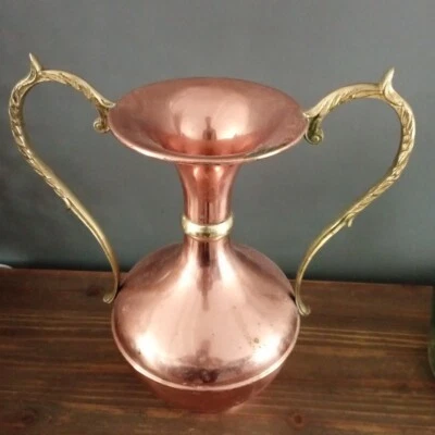 Vase avec anse en cuivre Villedieu L. Lecellier 26cm de haut - Photo 1/4