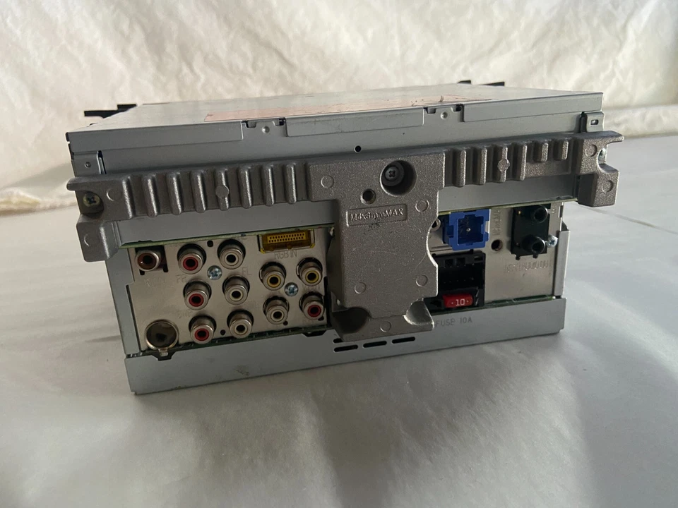 Pioneer AVH-P3300BT 5.8-inch Car DVD Player  Not Tested - Image 3 of 4