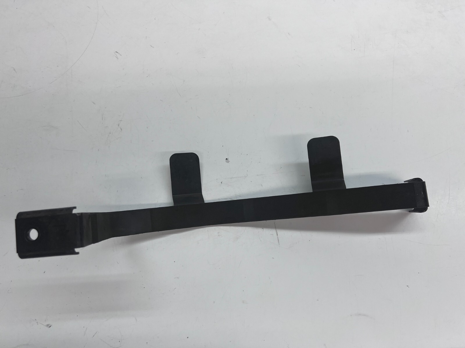 LAMBORGHINI AVENTADOR LP740 750 PASSENGER RIGHT SIDE CLAMP STRAP OEM 470201654