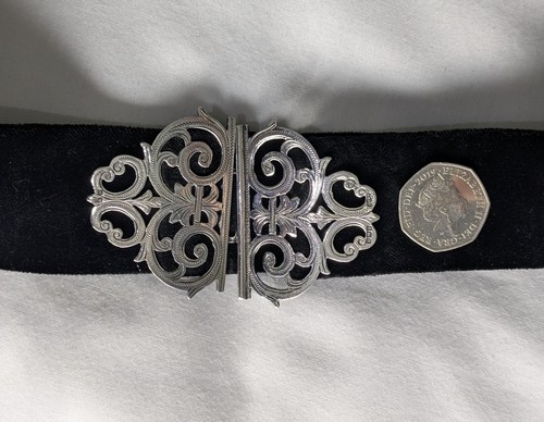 Antique Silver Nurses Belt Buckle Hallmarked 1911, Ornate Openwork, needs repair - Picture 2 of 23