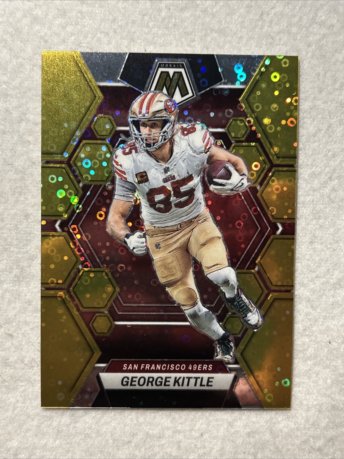 2023 Panini Mosaic Football George Kittle No Huddle Gold Disco 01/10 49ers #214