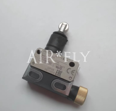 NEW in box 1PCS Omron D4E-1D20N D4E1D20N Limit Switch
