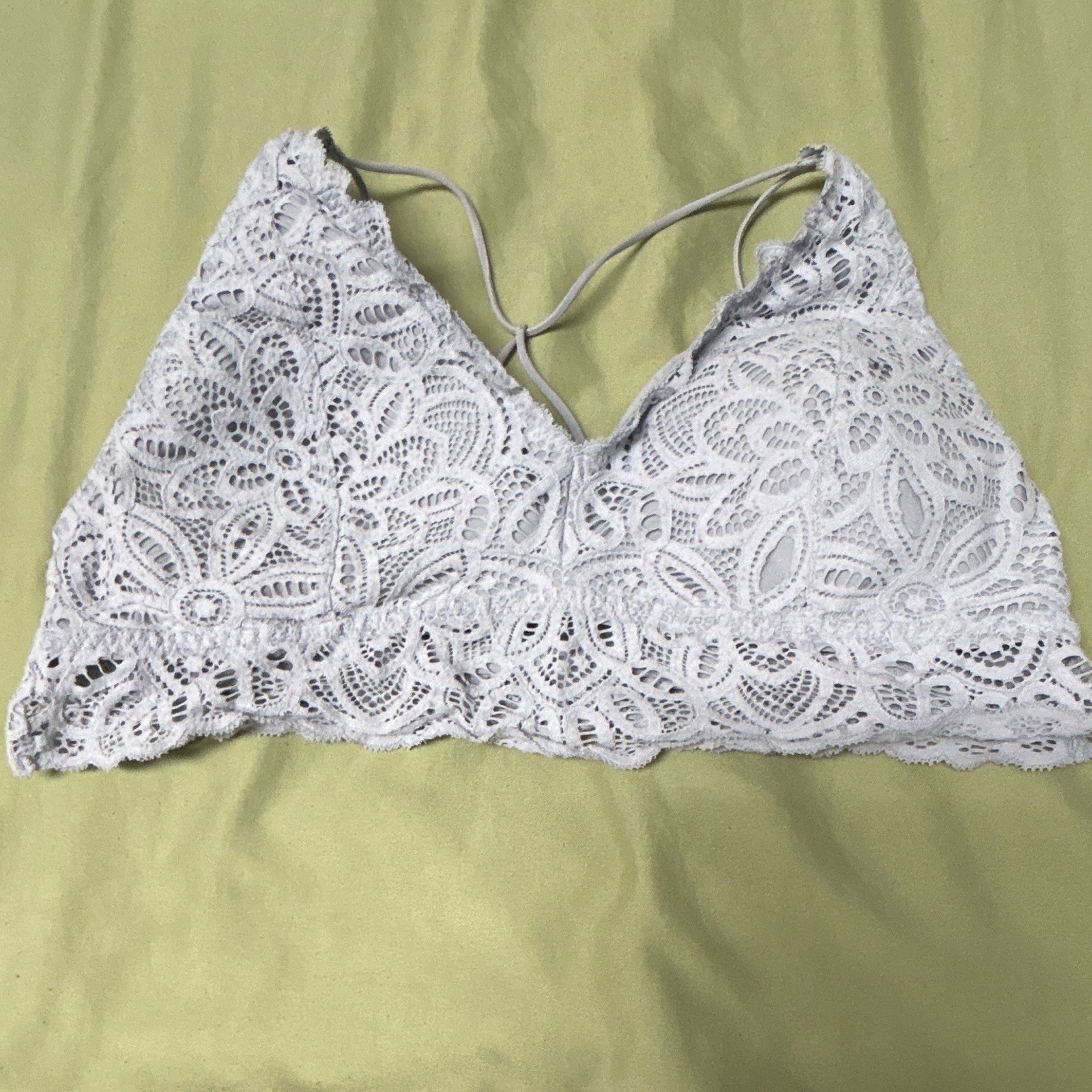 H&M Women’s White Floral Lace Wireless Bralette Bra, Size S, Cup A, Pullover